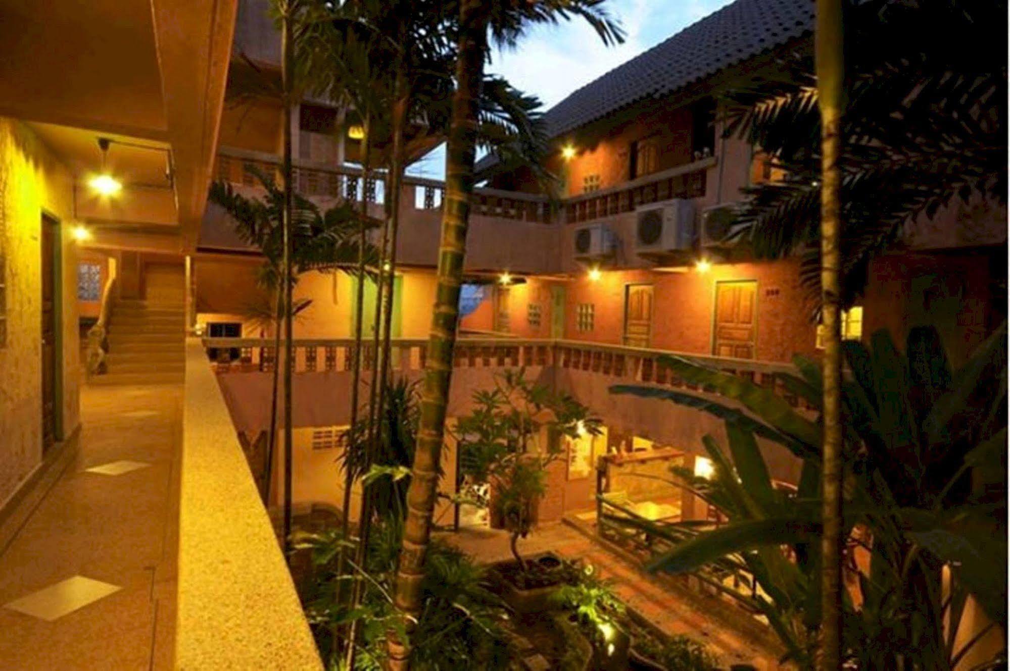 Casa Brazil Homestay Karon Luaran gambar